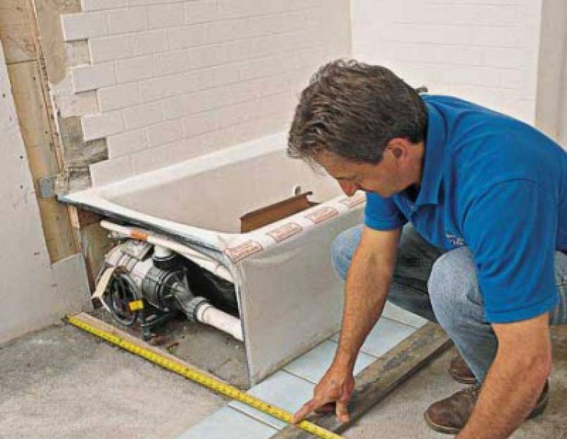 Как класть плитку на стену в ванной: пошаговая инструкция