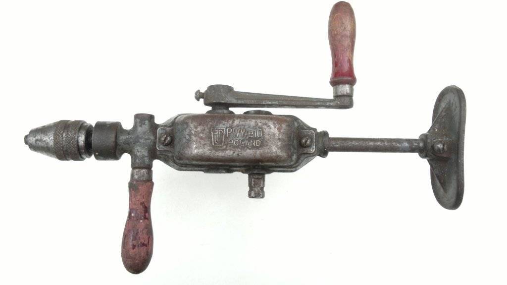 Коловорот ручной – история инструмента, устройство, принцип работы, чем отличается дрель от коловорота