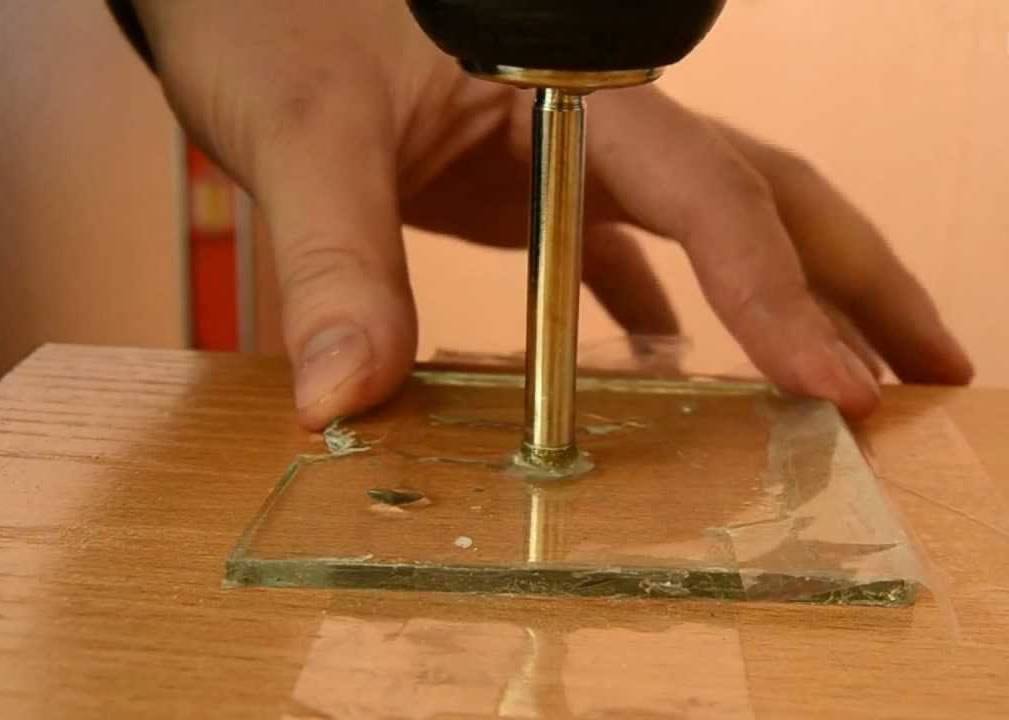 Как можно разрезать стекло без стеклореза?