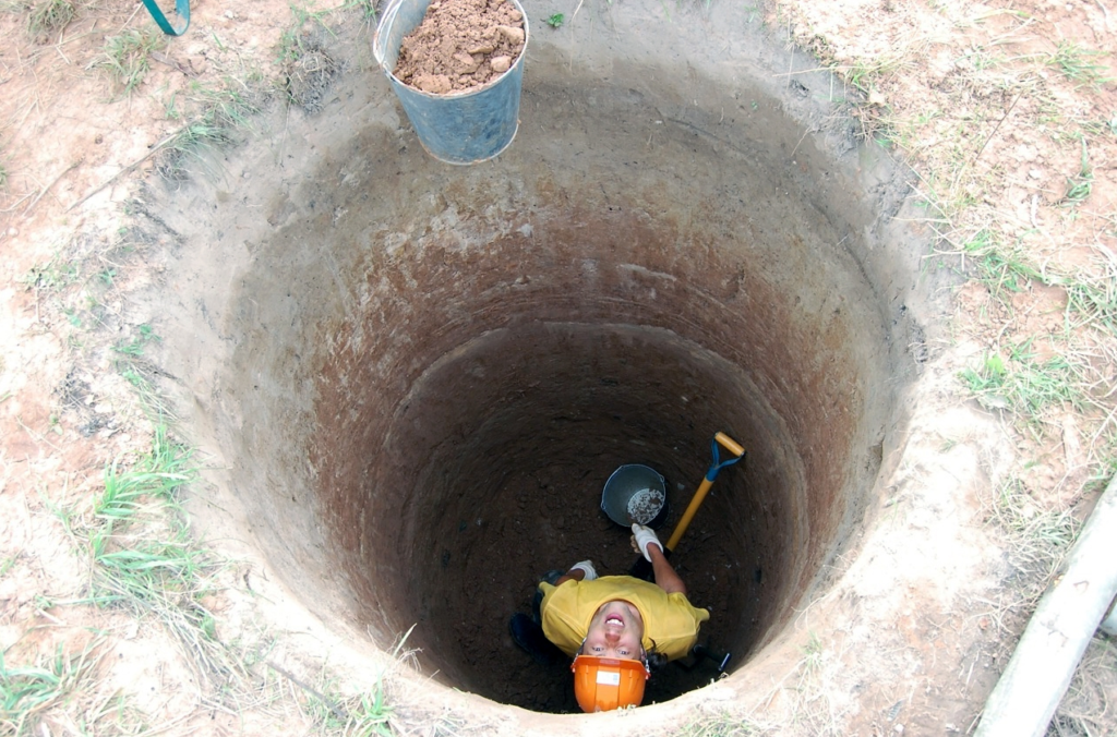 Выкопать выгребную яму: глубина, как рассчитать объем выгребной ямы для канализации частного дома, расчет размеров, фото и видео примеры