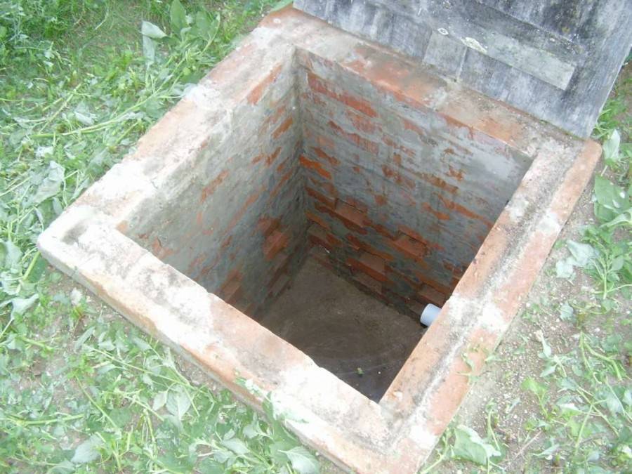 Сливная яма для бани: схема, кладка сливной ямы
