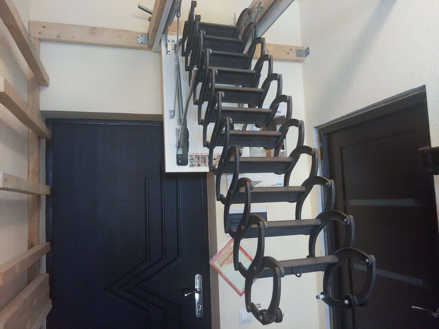 Чердачные лестницы: 85 фото простых и практичных конструкций