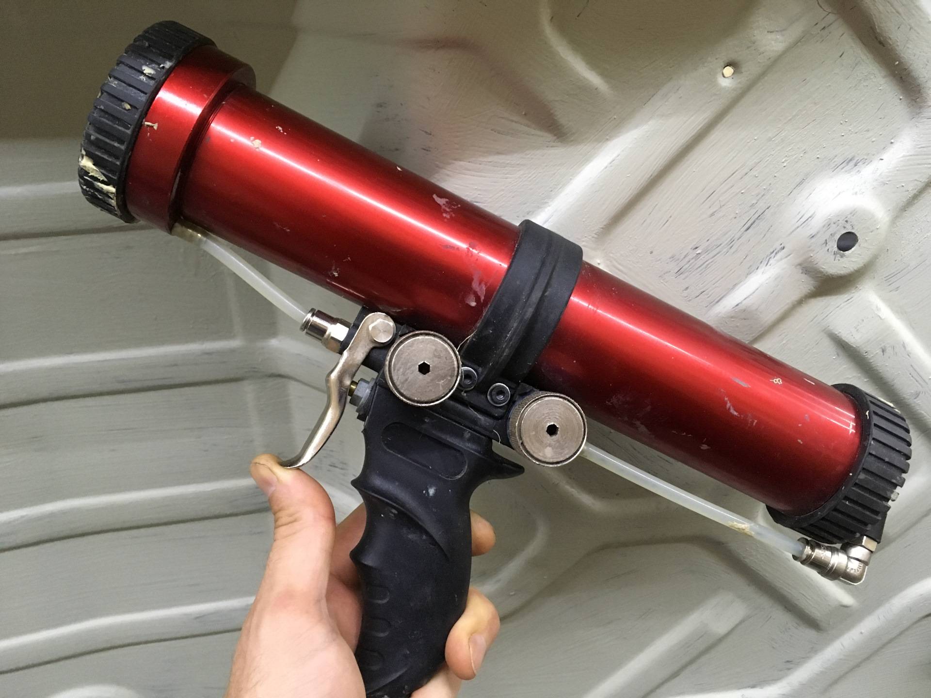Как правильно пользоваться пистолетом для нанесения герметика