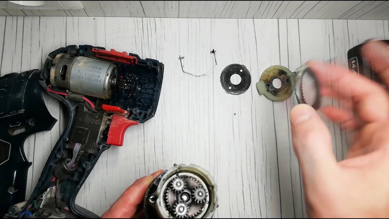 Как сделать ремонт шуруповёрта своими руками?