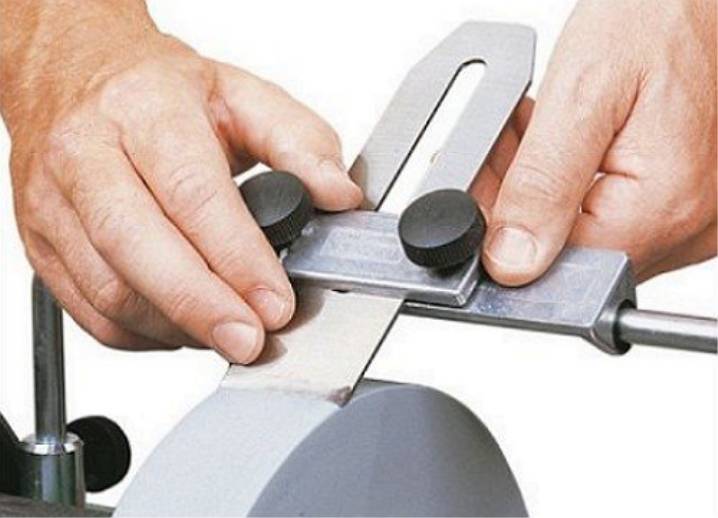 Регулировка, заточка и установка ножей для электрорубанка