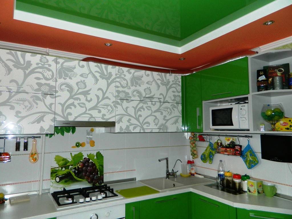 Потолок на кухне: какой лучше сделать (фото)