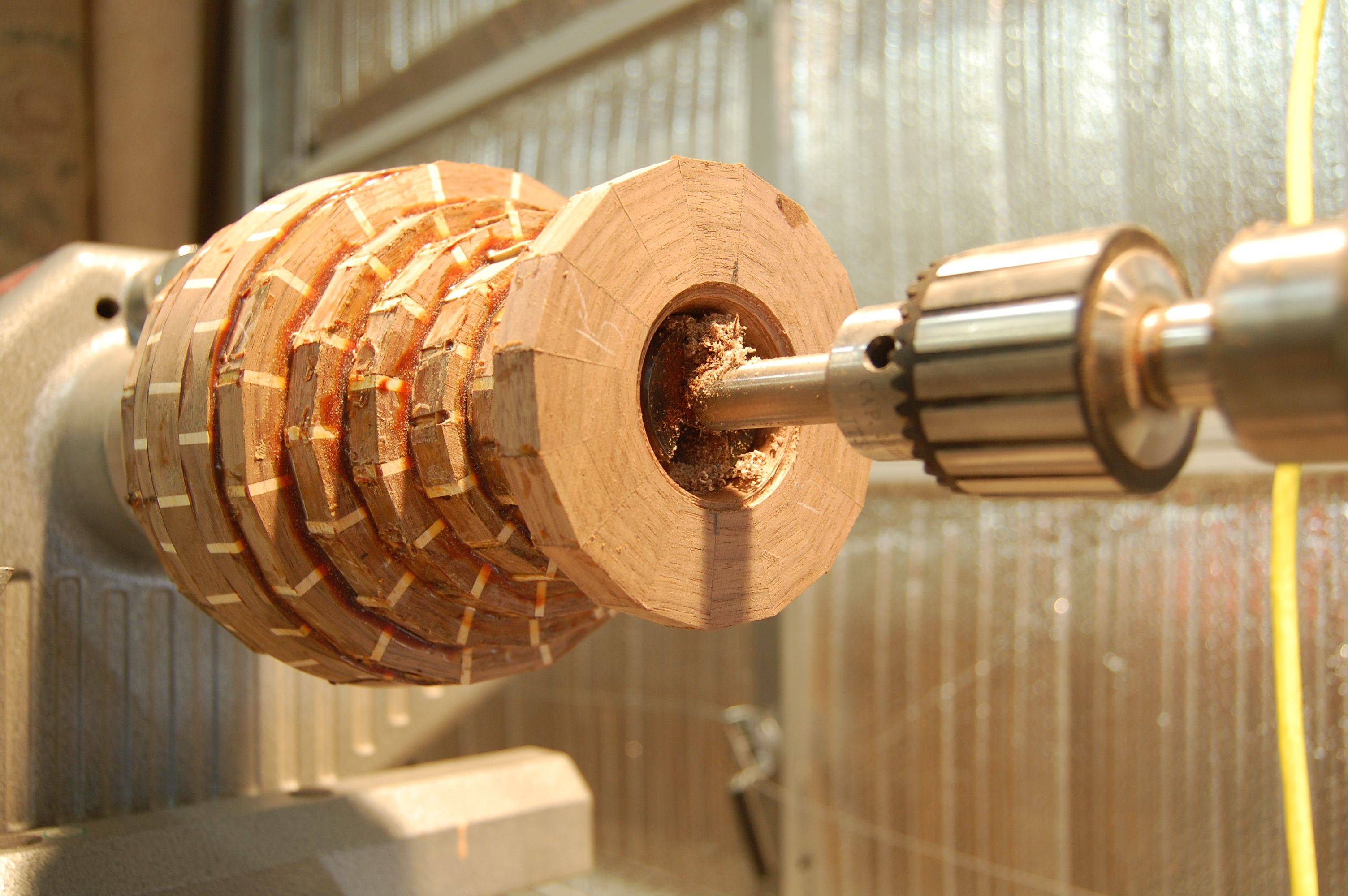 Как заработать на производстве деревянных аксессуаров